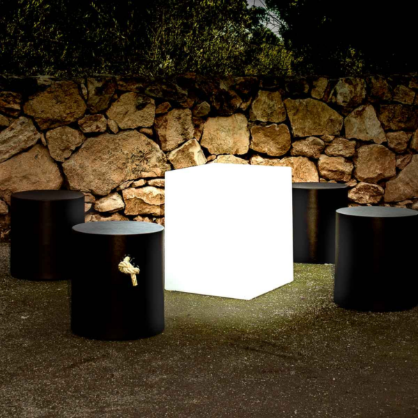 Cubo led CUBY RGB + 6000 kelvin solar y batería 40x40cm - Imagen 11